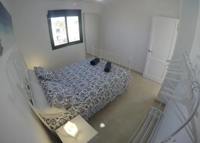 Cozy With Pool View Apartamento *