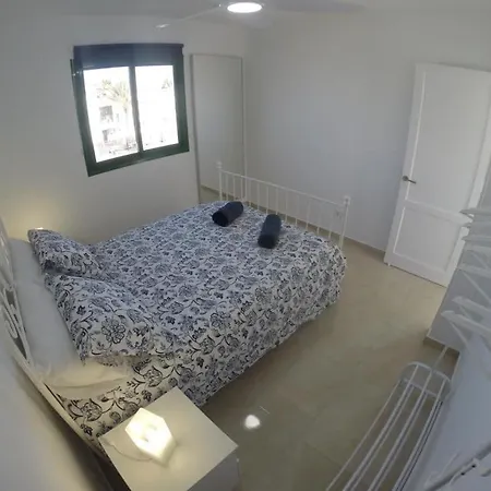 Cozy With Pool View Apartmán *